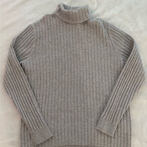 Banana Republic Men’s Gray Ribbed Turtleneck Sweater